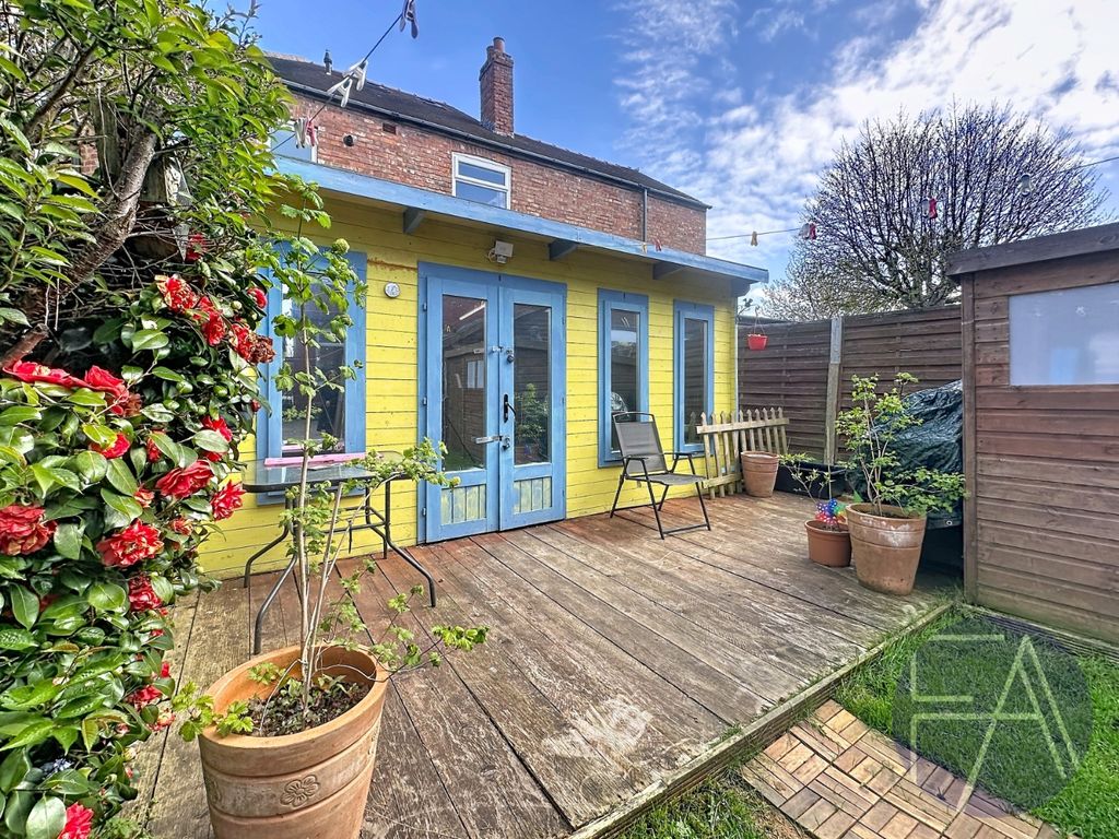 Property photo 2 of 13 4984971