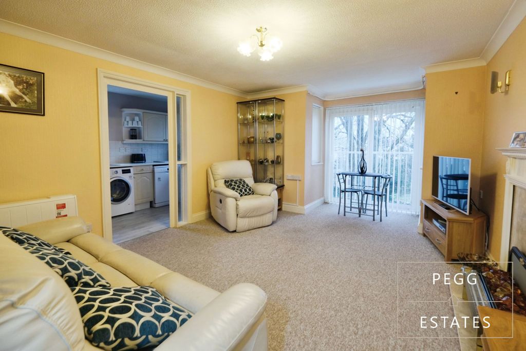 Property photo 3 of 17