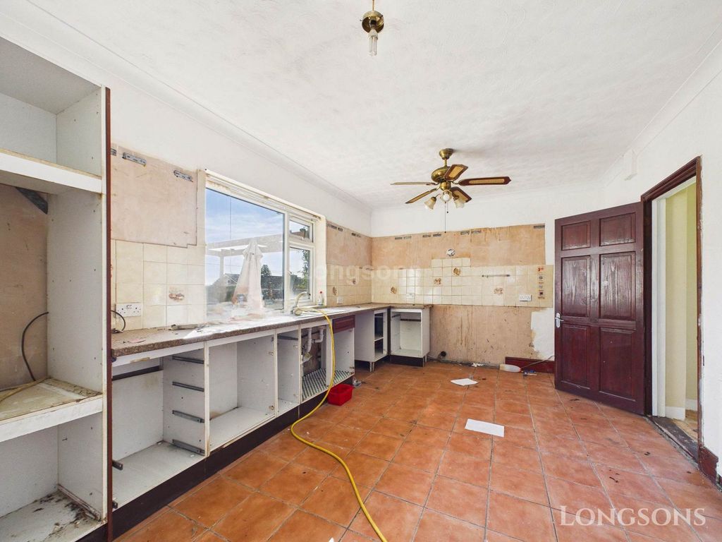 Property photo 2 of 24