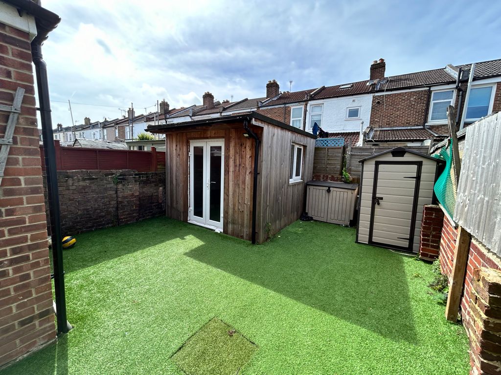 Property photo 3 of 16 Garden