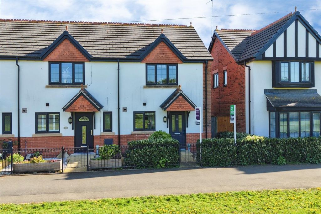 Property photo 1 of 15 582E4E57-U 20 2818 29.Jpg