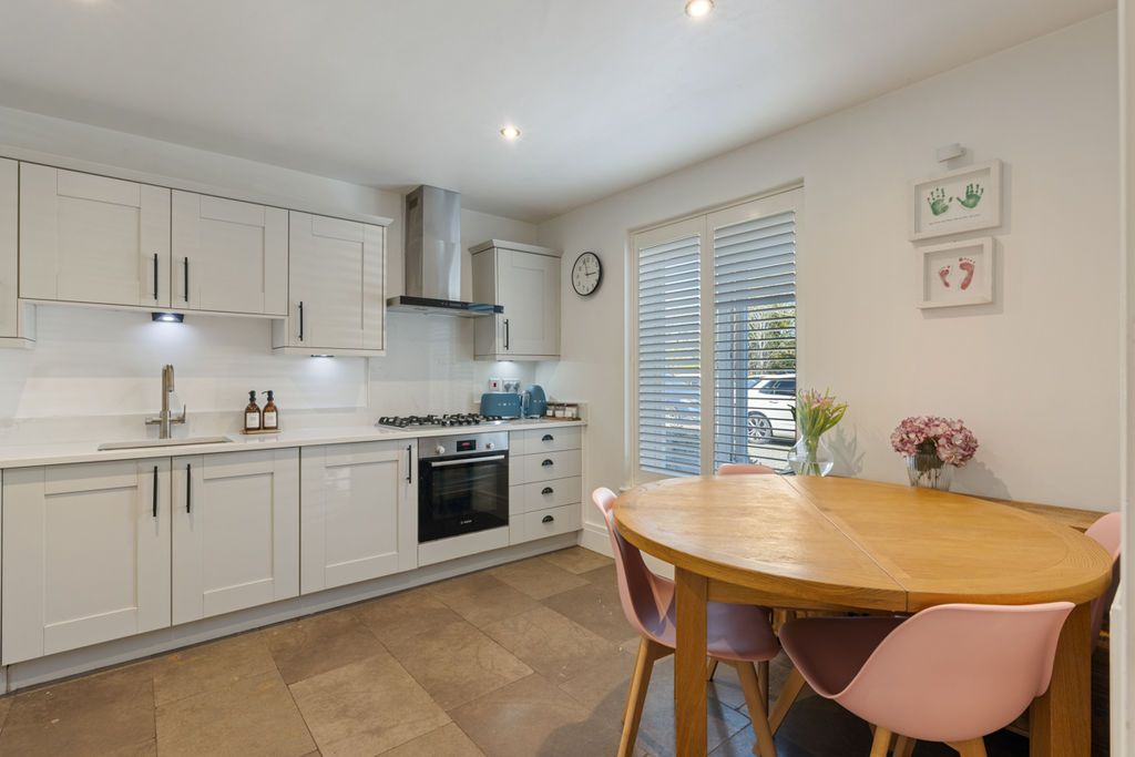 Property photo 2 of 20 Photo 6