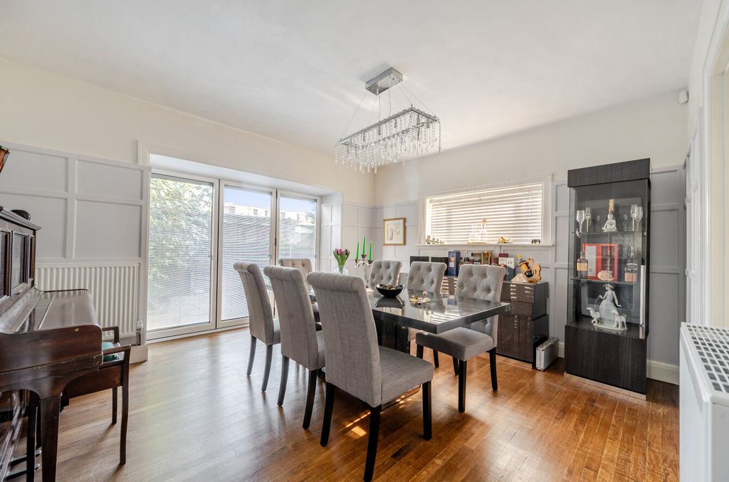 Property photo 3 of 17 1529488-14-1A11B5...