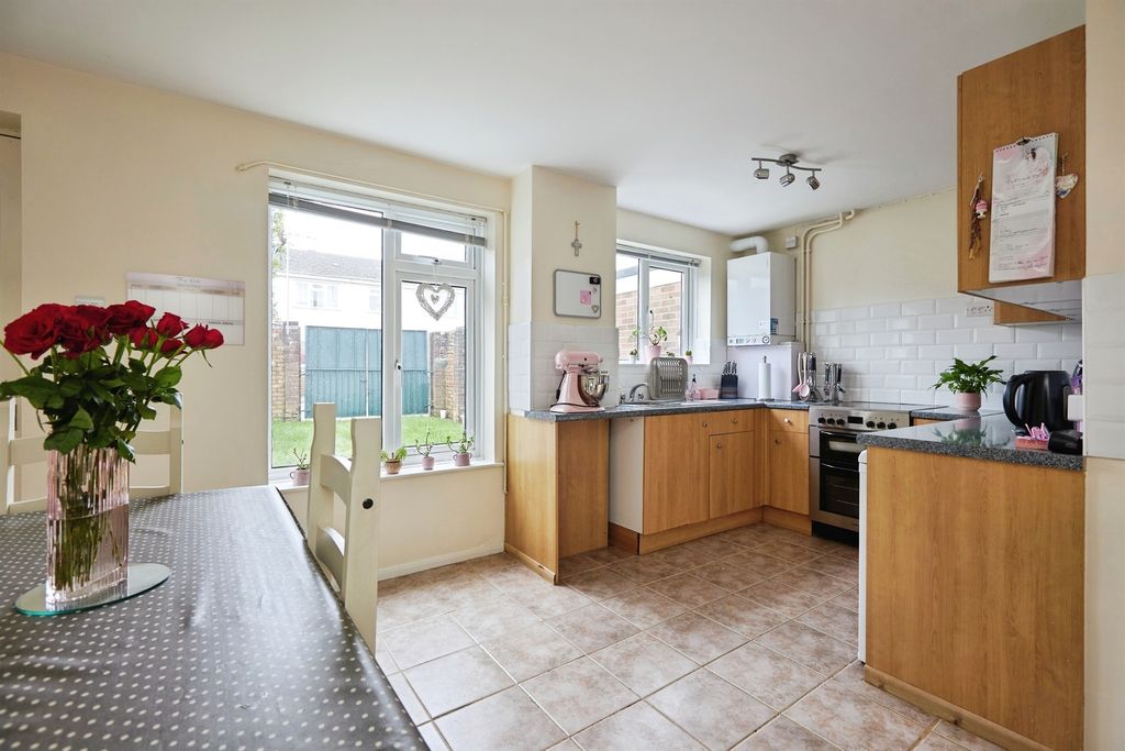 Property photo 3 of 15