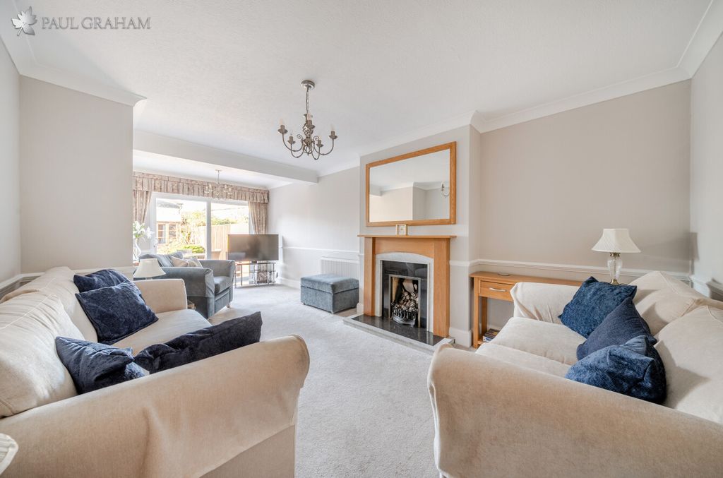 Property photo 2 of 20 Ff1Bd75F-643E-45B4-9c81-Acc2938c6366