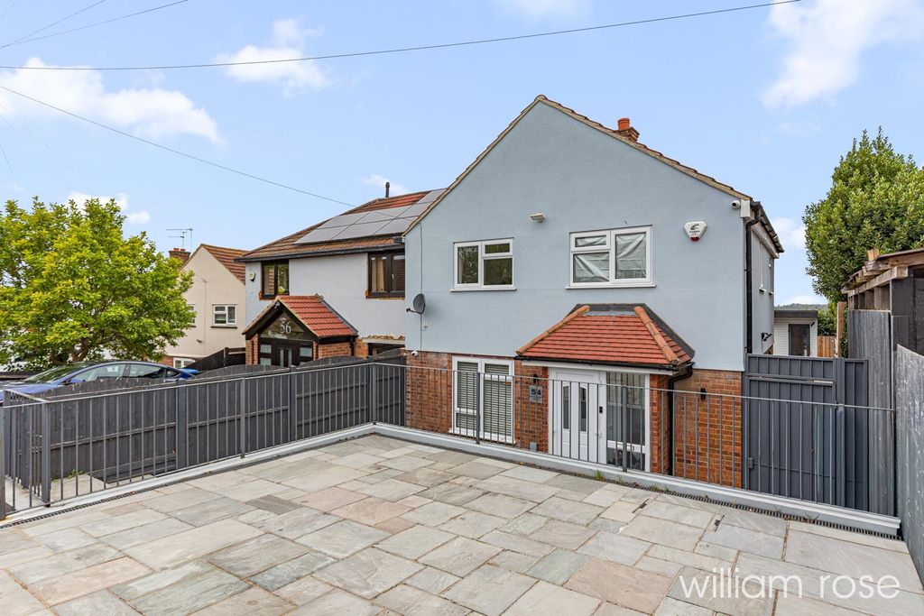 Property photo 3 of 27 Shaftesbury_30.Jpg