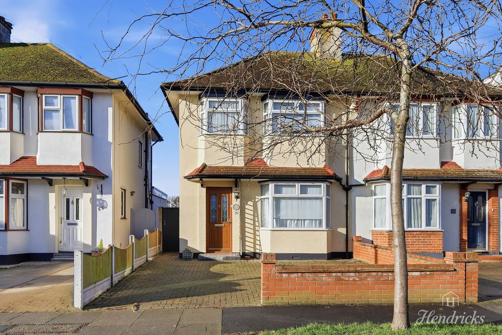 Property photo 1 of 27