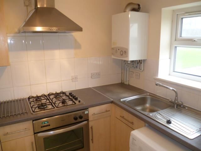 Property photo 3 of 8 Kitchen