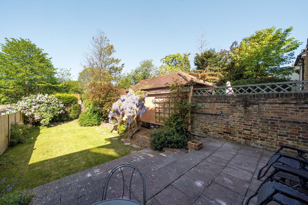 Property photo 2 of 19 1449100-6-69Eb325...