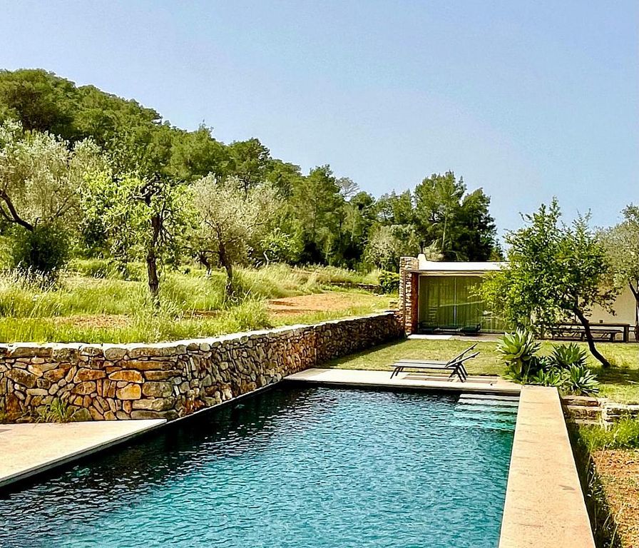 Property photo 2 of 27 Private 12m Swimming Pool With Sunbathing Deck, Nestled In A Serene Ibiza Estate.