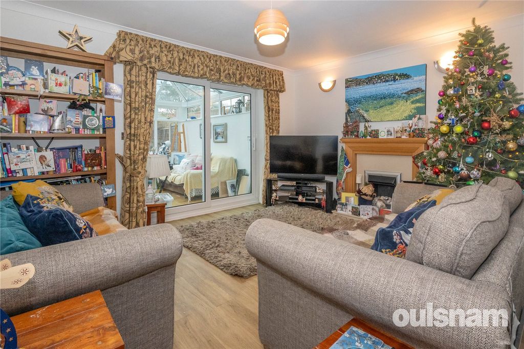 Property photo 3 of 21 Picture No. 02