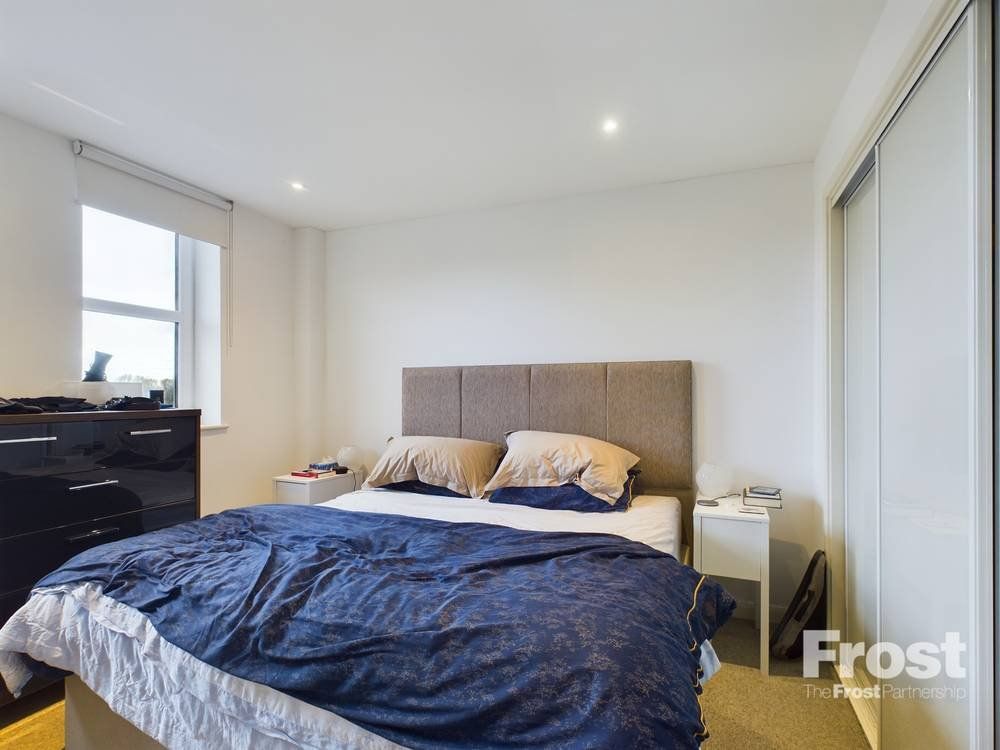 Property photo 1 of 7 Master Bedroom