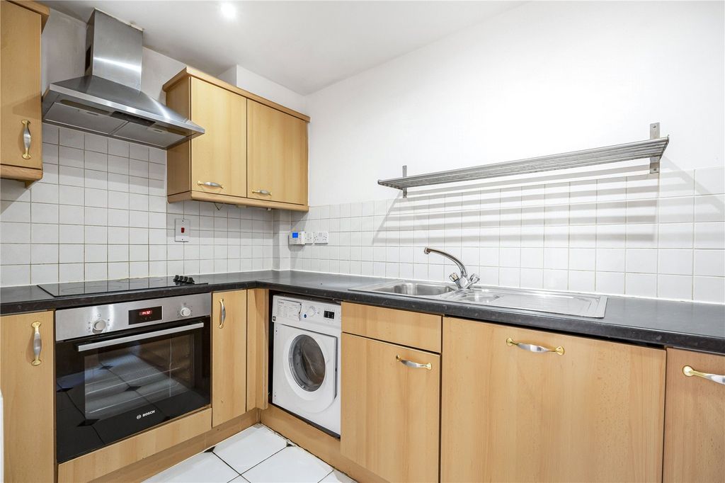 Property photo 2 of 15 Kitchen