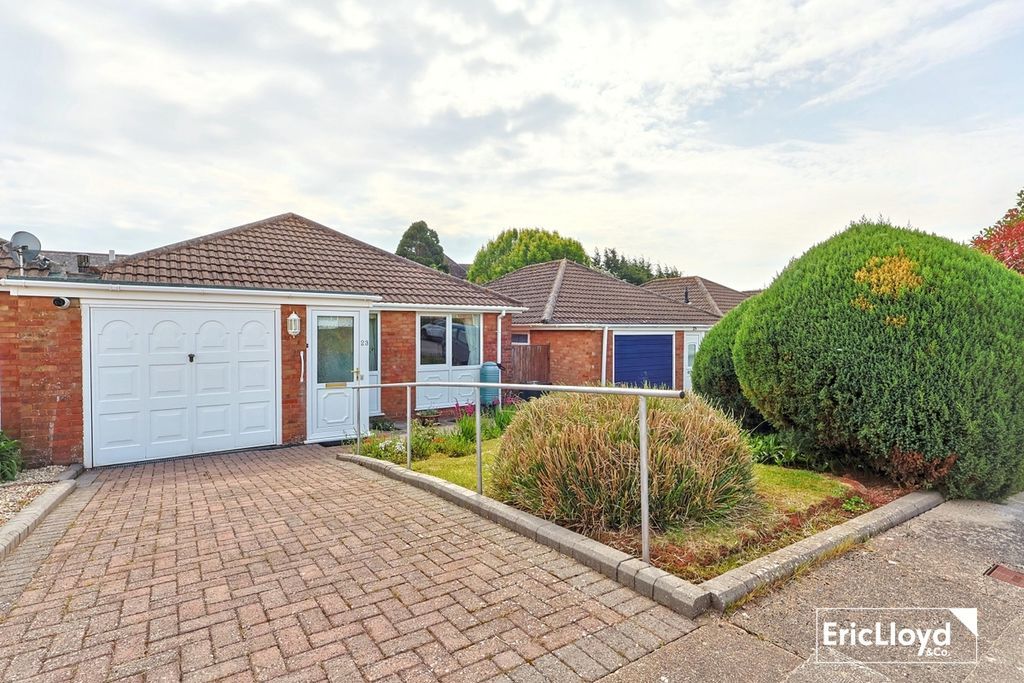Property photo 1 of 15 Photo 13