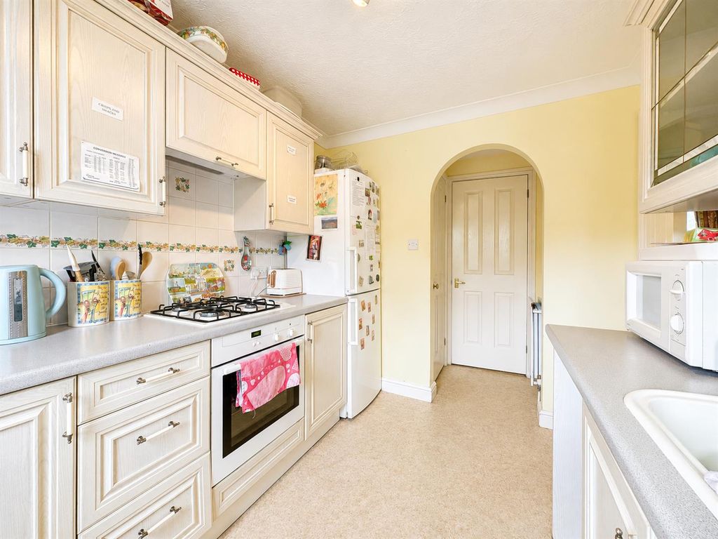 Property photo 2 of 15 Kitchen..Png