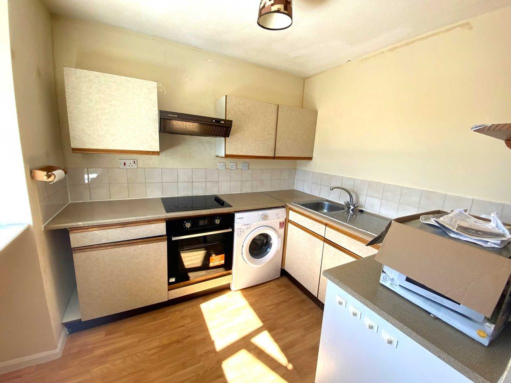 Property photo 3 of 5