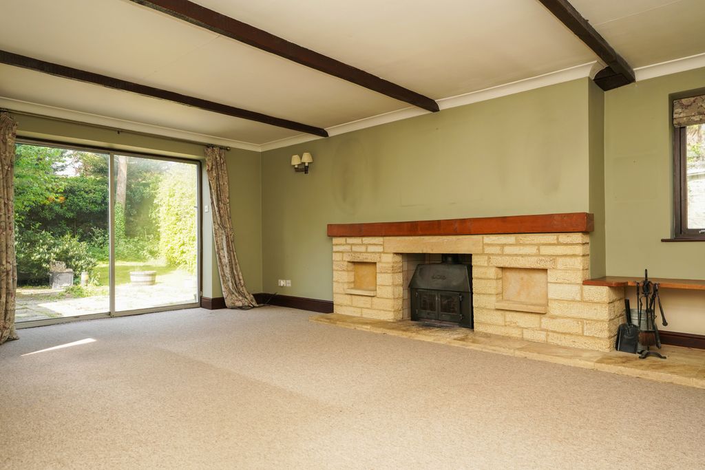 Property photo 2 of 23