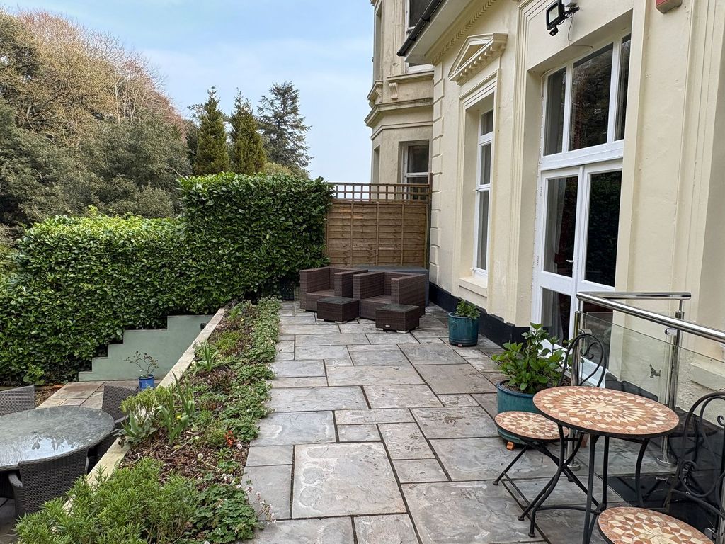 Property photo 3 of 34