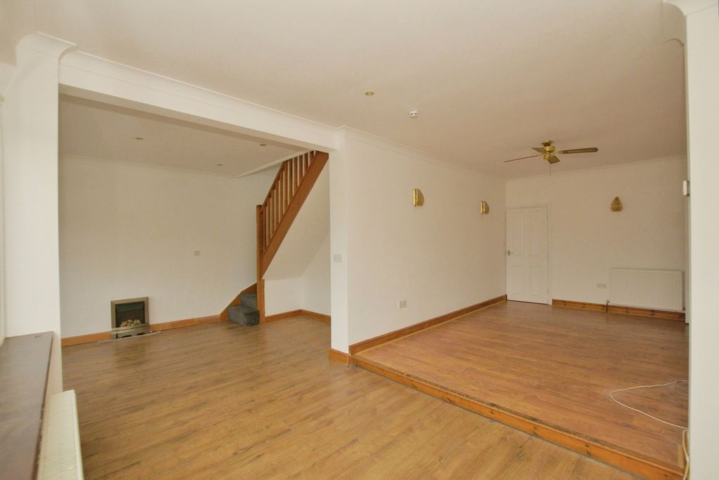 Property photo 2 of 22 Pbox-Img.Jpg