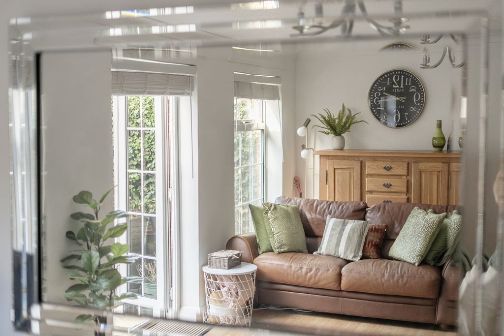 Property photo 2 of 23