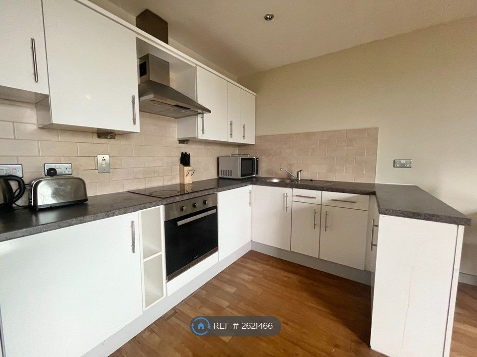 Property photo 2 of 11 Kitchen Area