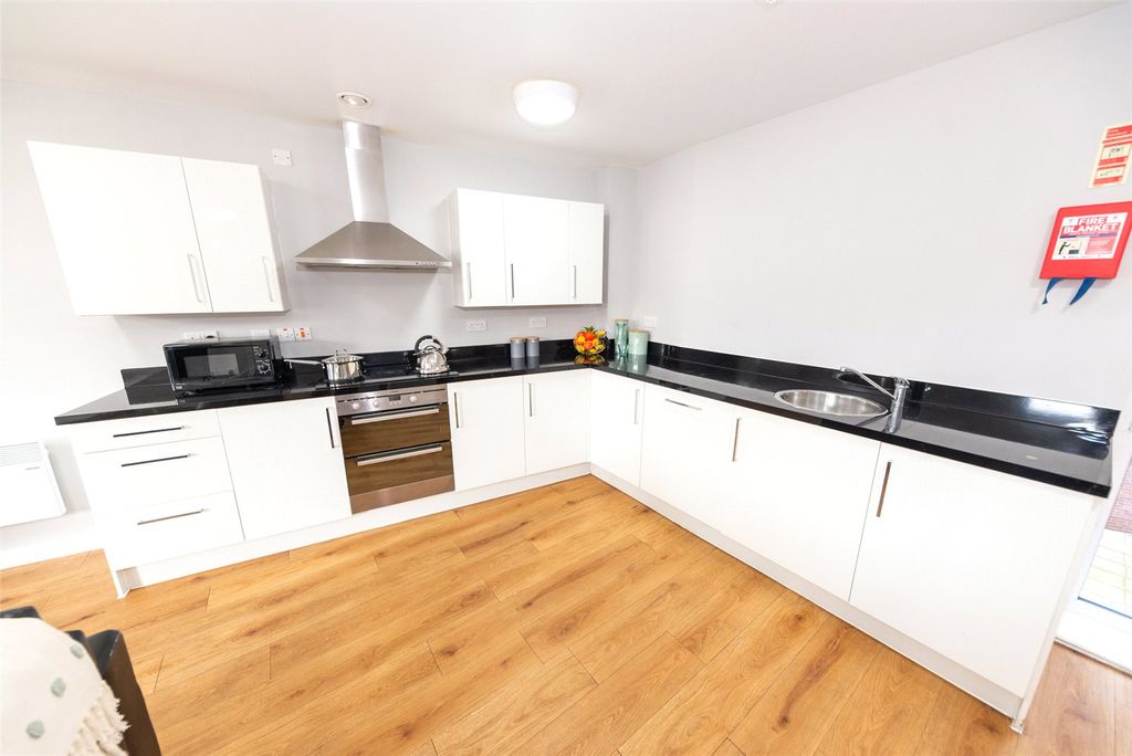 Property photo 2 of 6 Picture No. 01