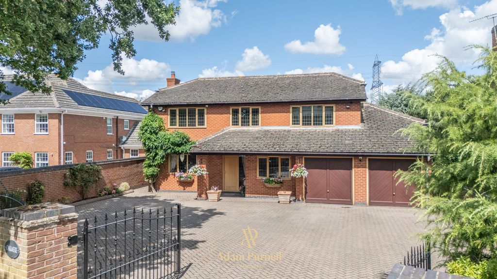 Property photo 1 of 35