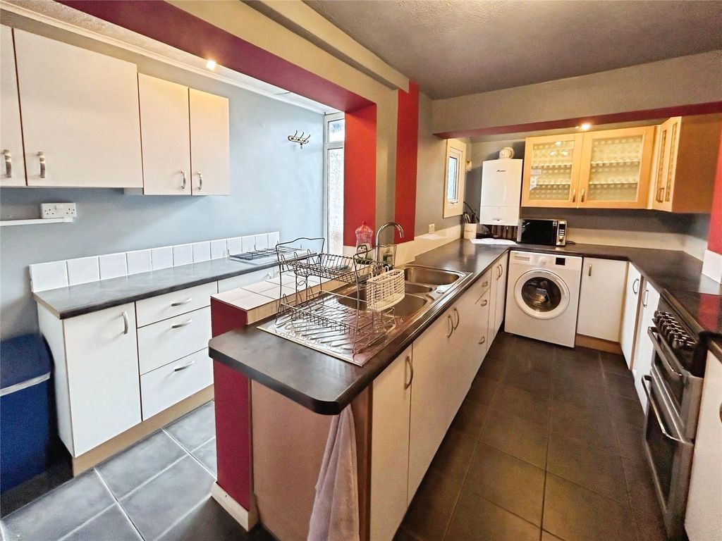 Property photo 2 of 15 Kitchen
