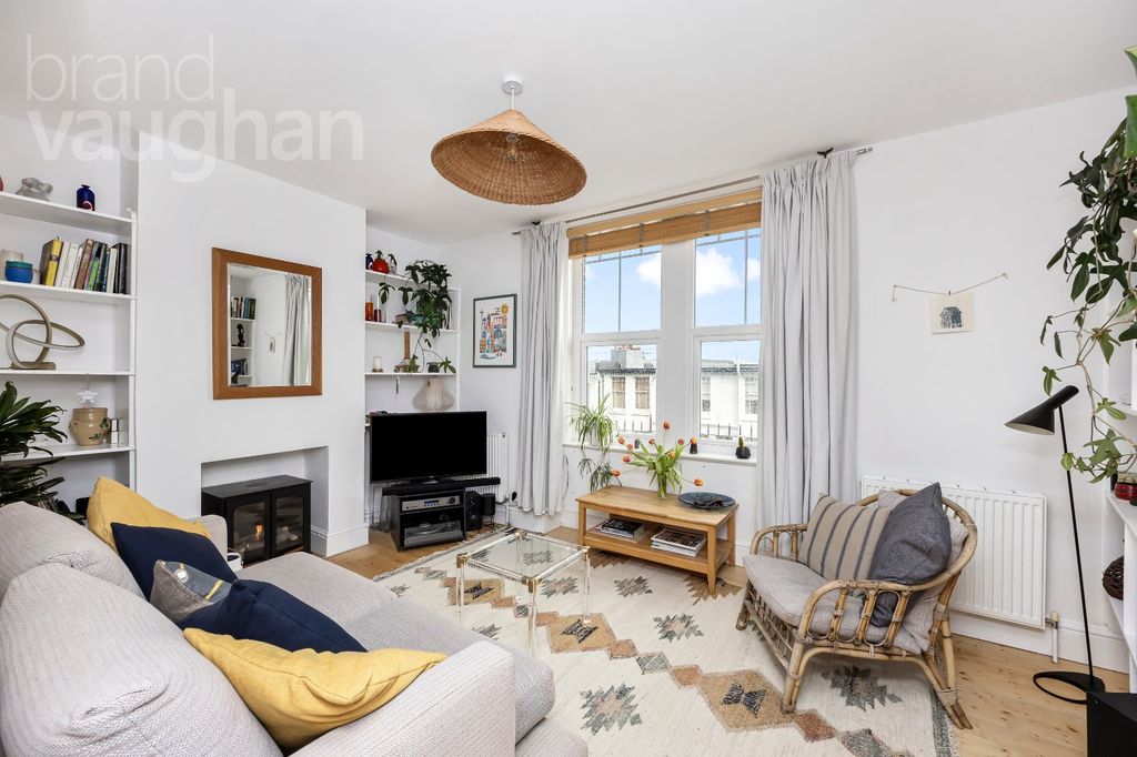 Property photo 2 of 23 Picture No. 20