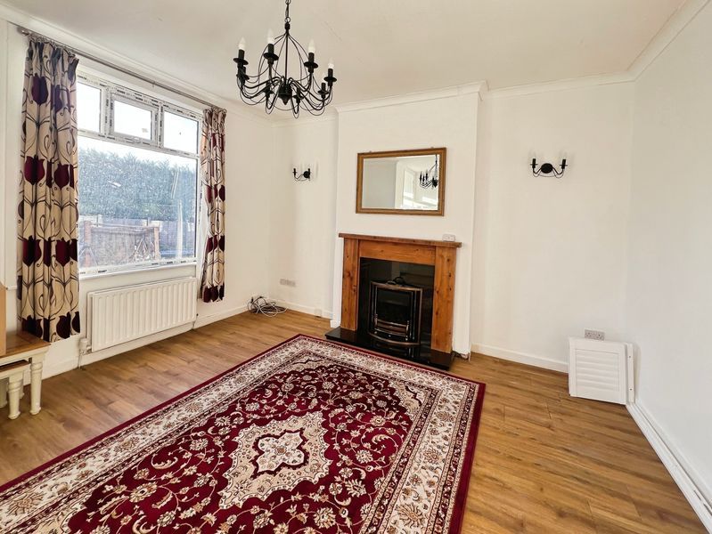 Property photo 2 of 16 Lounge