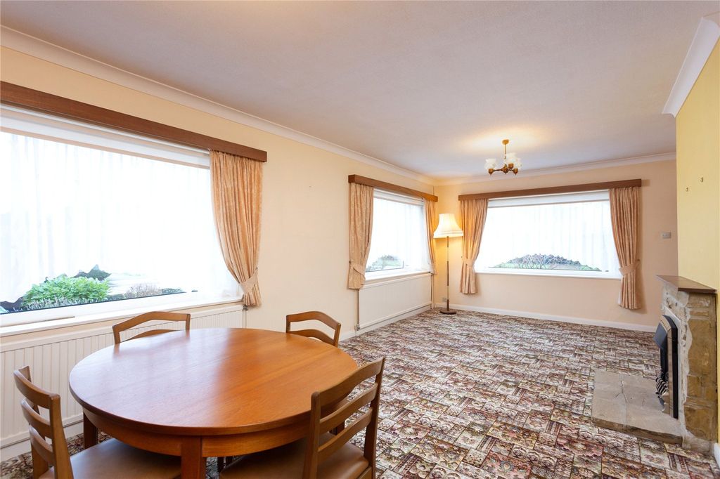 Property photo 3 of 15 Photos