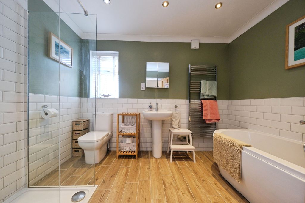 Additional image 14 of 5 bed detached house for saleWyvern Avenue, Nottingham NG10