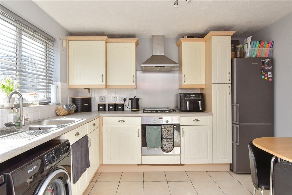 Property photo 2 of 15 Kitchen/ Breakfast Room