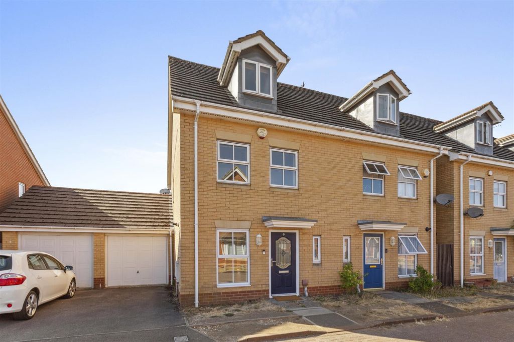 Property photo 1 of 15 Hodges Mews-14.Jpg