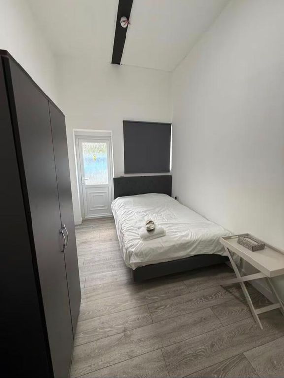 Property photo 2 of 3