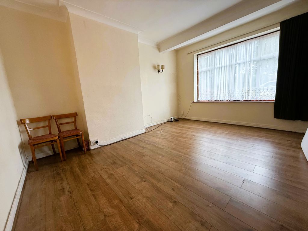 Property photo 2 of 13 13