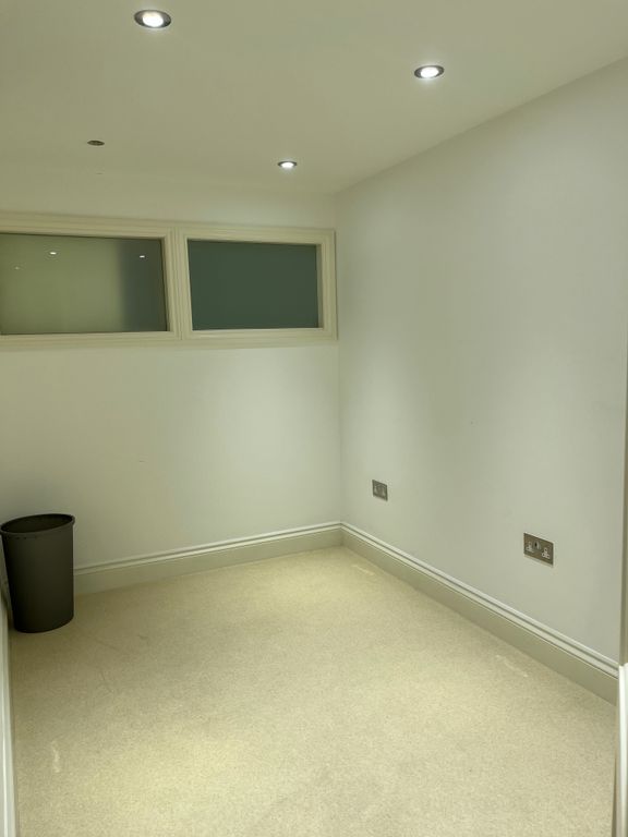 Property photo 3 of 4