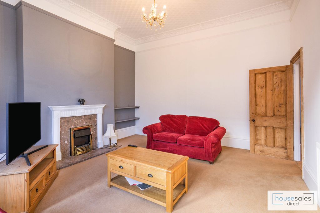 Property photo 3 of 9