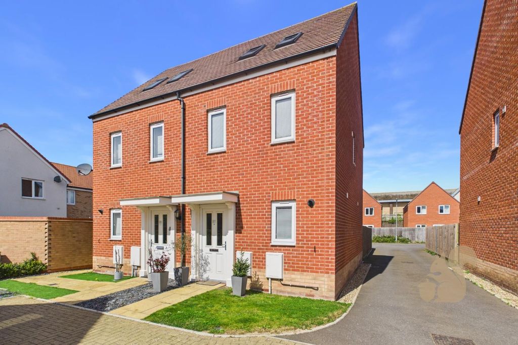 Property photo 1 of 21 Cam01659G0-Pr0793-Still022.Jpg