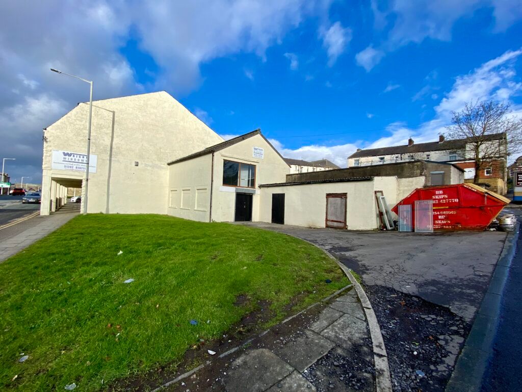 Property photo 3 of 13