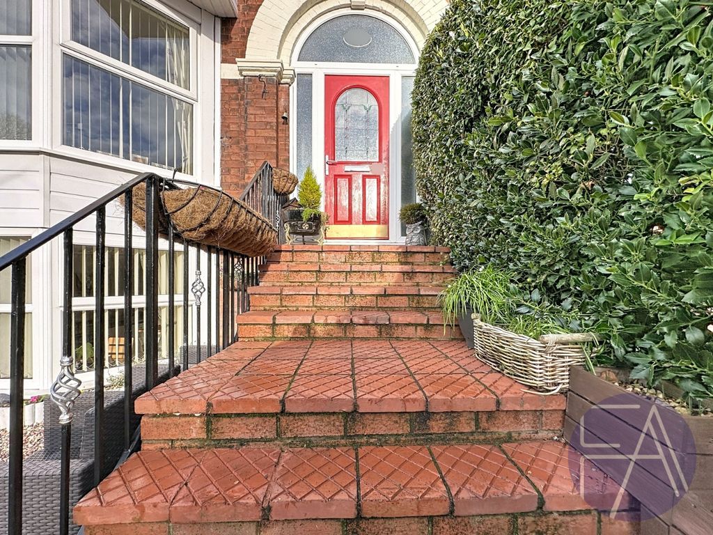 Property photo 2 of 37 4567063