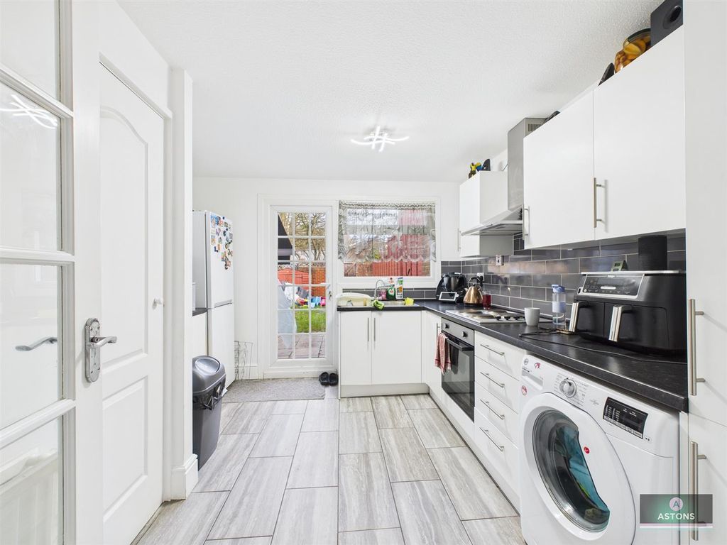 Property photo 3 of 13 Cam04622G0-Pr0162-Still007.Jpg