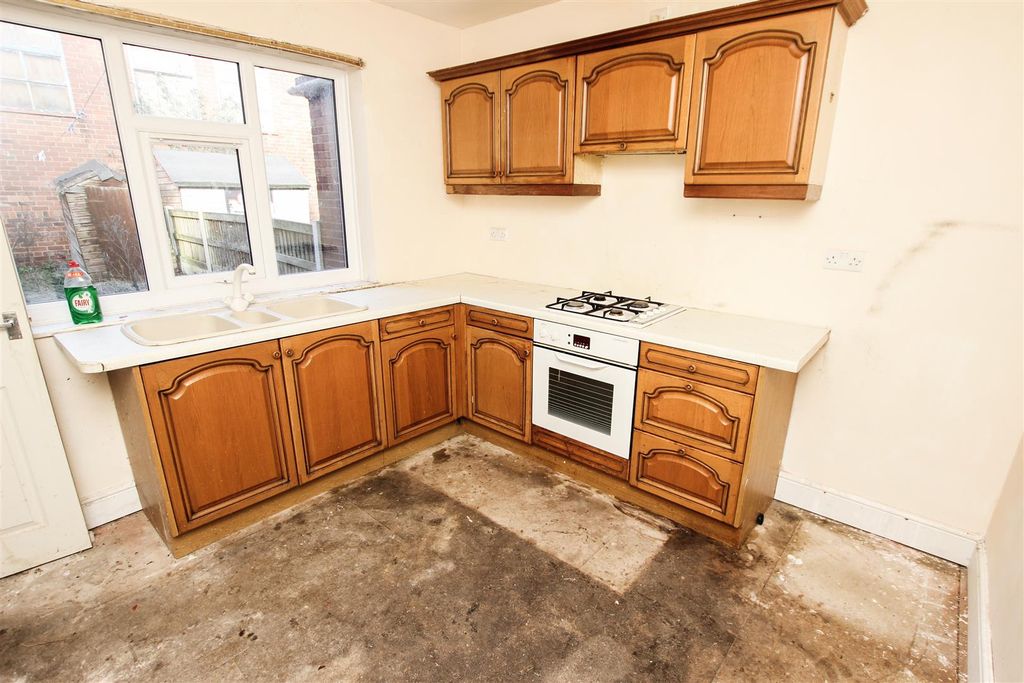 Property photo 2 of 16 Kitchen