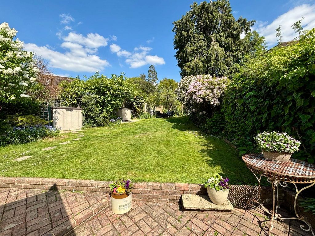 Property photo 2 of 20 Garden