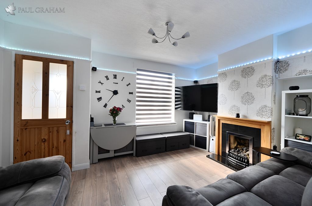 Property photo 2 of 17 32E2A3Fb-2129-4c33-95F1-c75768Abeaca