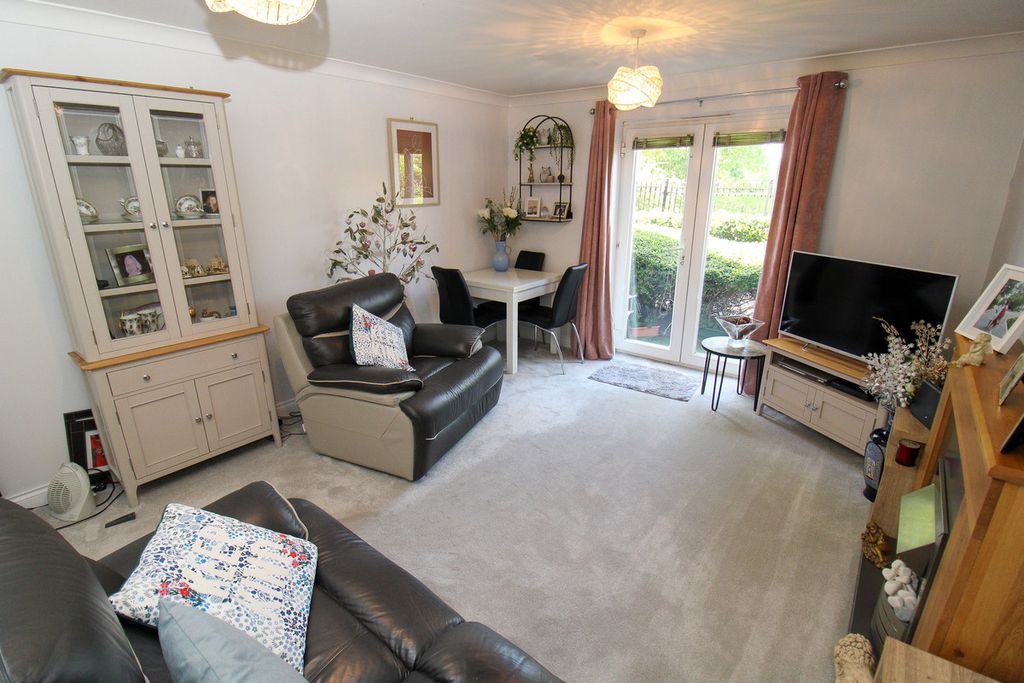 Property photo 2 of 15