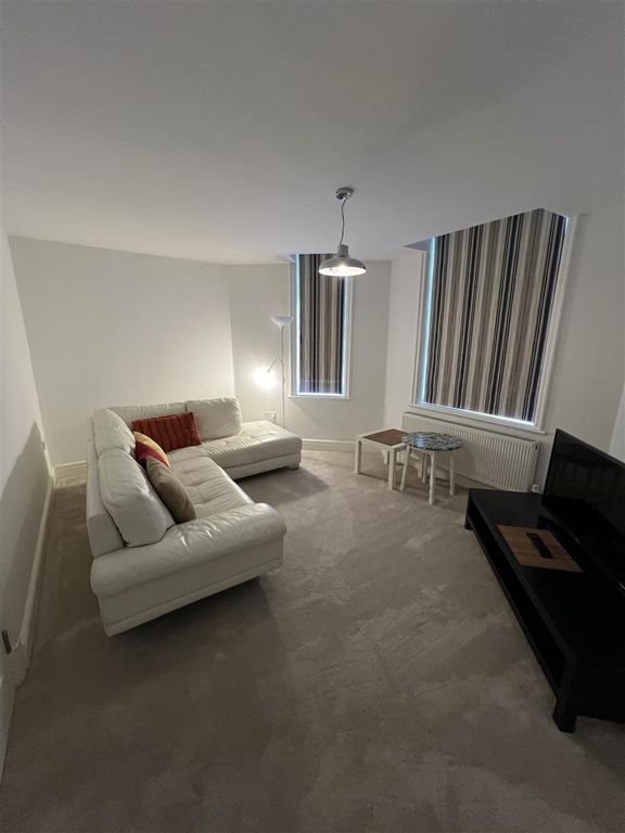 Property photo 3 of 25