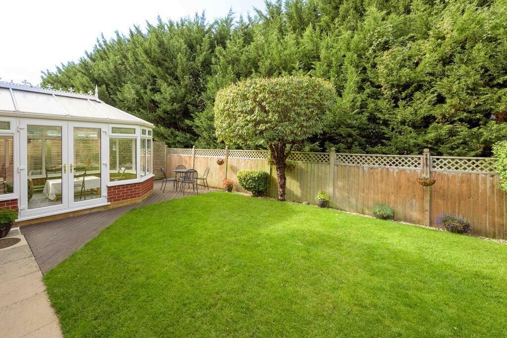 Property photo 2 of 21