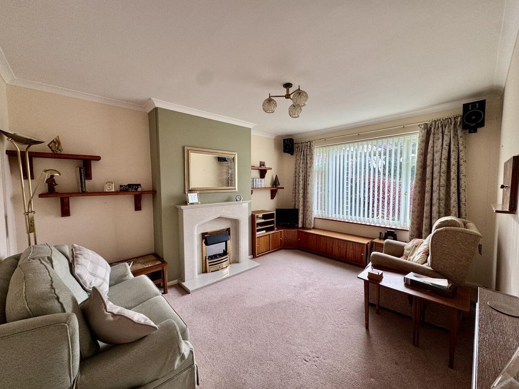 Property photo 2 of 11 Living Room