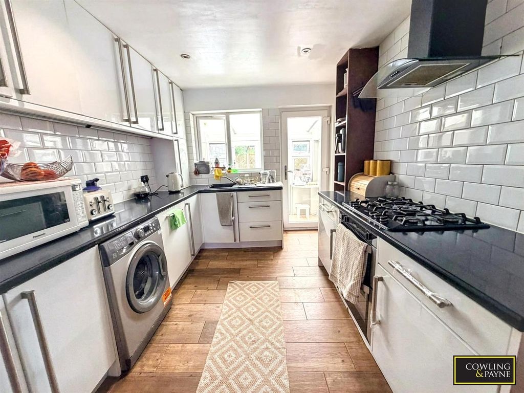 Property photo 3 of 15